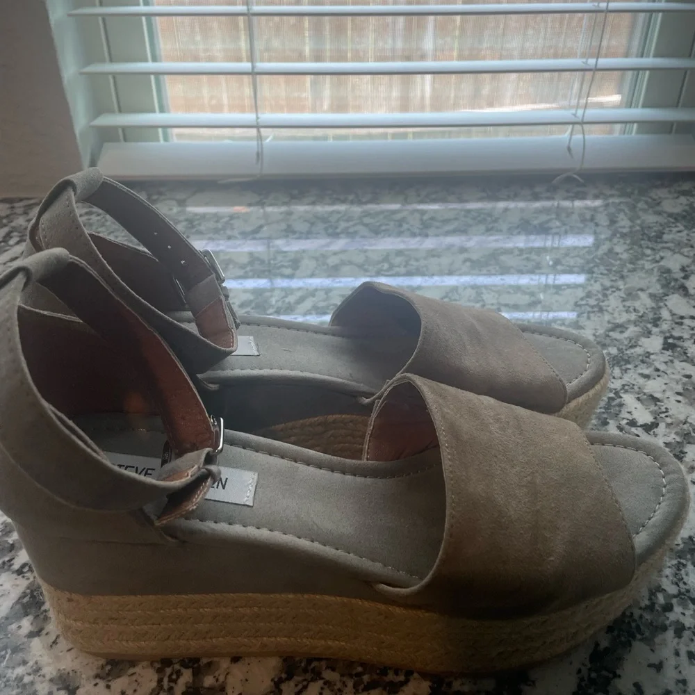 Steve Madden Gray Suede Espadrille Platform Sandals